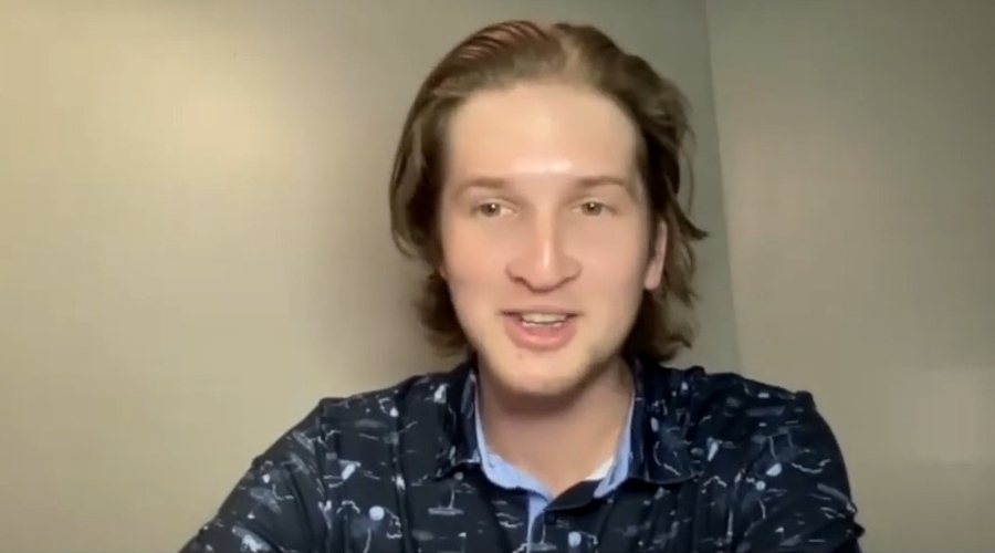 A股市场动态 | A股小幅震荡！券商股异动 军工板块继续强劲表现