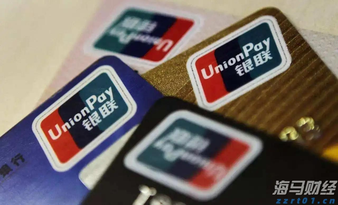 2025美股市场“黑马”现身！从退市危机到热门话题