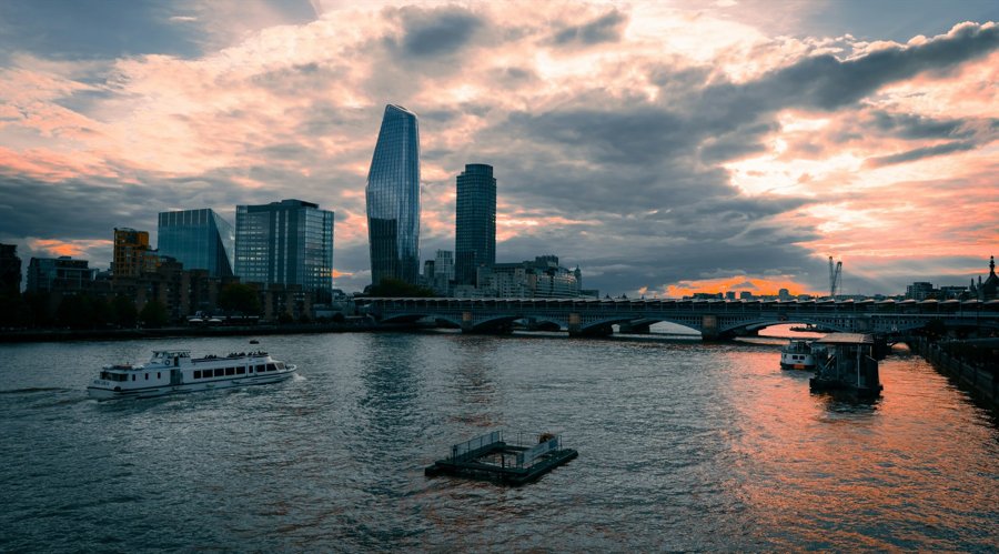 臭氧发生器工作原理图及工作原理（臭氧机产生臭氧的原理）